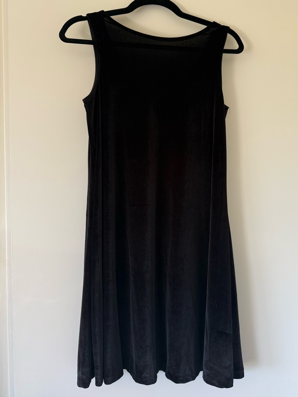 NWT The Limited Classic Black Sleeveless Velvet Dress